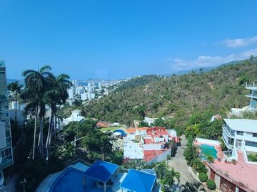 EXCELENTE DEPARTAMENTO LOMAS COSTA AZUL, CON HERMOSA VISTA Y ENTORNO