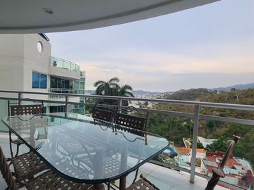 EXCELENTE DEPARTAMENTO LOMAS COSTA AZUL, CON HERMOSA VISTA Y ENTORNO