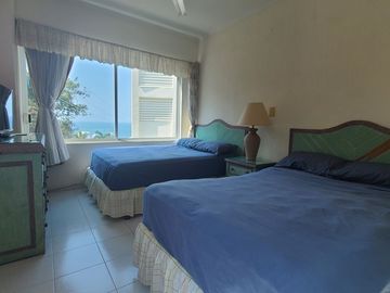 EXCELENTE DEPARTAMENTO LOMAS COSTA AZUL, CON HERMOSA VISTA Y ENTORNO