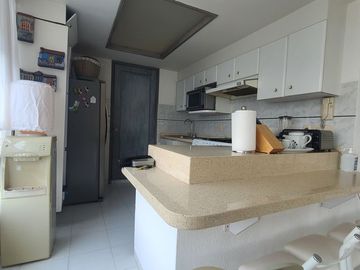 EXCELENTE DEPARTAMENTO LOMAS COSTA AZUL, CON HERMOSA VISTA Y ENTORNO