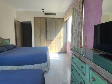 EXCELENTE DEPARTAMENTO LOMAS COSTA AZUL, CON HERMOSA VISTA Y ENTORNO