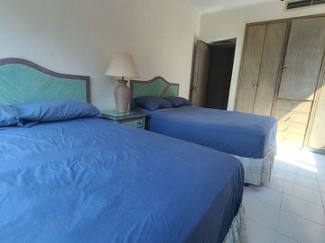 EXCELENTE DEPARTAMENTO LOMAS COSTA AZUL, CON HERMOSA VISTA Y ENTORNO