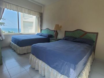 EXCELENTE DEPARTAMENTO LOMAS COSTA AZUL, CON HERMOSA VISTA Y ENTORNO