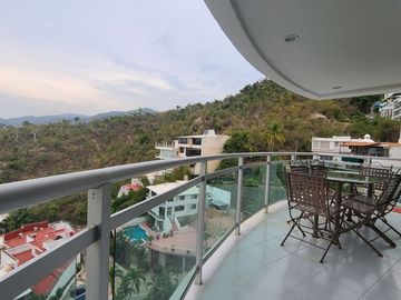 EXCELENTE DEPARTAMENTO LOMAS COSTA AZUL, CON HERMOSA VISTA Y ENTORNO
