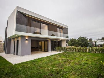 Casa en venta en Residencial Los Sueños