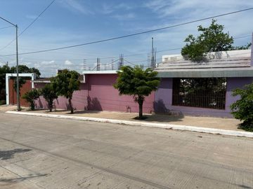 Casa /Terreno en venta Col. Rosario Uzarraga
