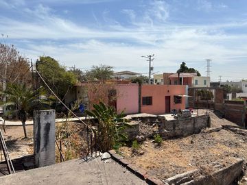 Casa /Terreno en venta Col. Rosario Uzarraga
