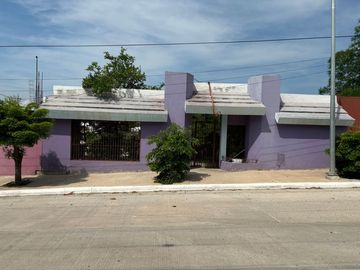 Casa /Terreno en venta Col. Rosario Uzarraga