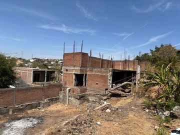 Casa /Terreno en venta Col. Rosario Uzarraga