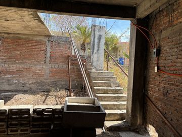 Casa /Terreno en venta Col. Rosario Uzarraga