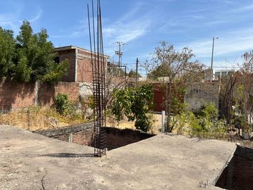 Casa /Terreno en venta Col. Rosario Uzarraga