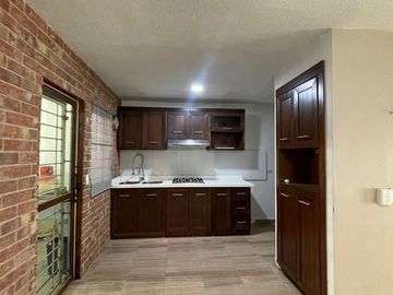 Casa en Venta en privada Colinas del Bosque frente a la Plaza San isidro, Culiacan, Sinaloa