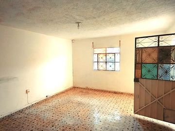 CASA EN VENTA CERCA DE PLAZA MORELIA Y LAS AMERICAS, JARDINES DEL RINCON, OCOLUSEN