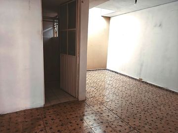 CASA EN VENTA CERCA DE PLAZA MORELIA Y LAS AMERICAS, JARDINES DEL RINCON, OCOLUSEN