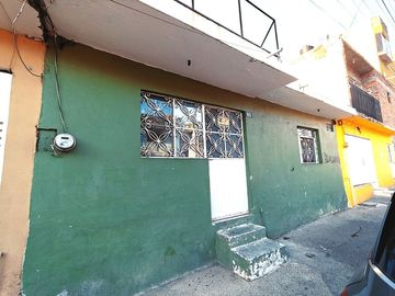 CASA EN VENTA CERCA DE PLAZA MORELIA Y LAS AMERICAS, JARDINES DEL RINCON, OCOLUSEN