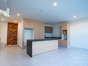 CASA EN PREVENTA EN FRACC. CAPITAL SUR