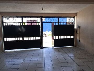 SE VENDE CASA JARDINES DE LA VILLA CERCA DE RAMON SERRANO Y AVENIDA BENITO JUAREZ, VILLA DE ALVAREZ, COLIMA