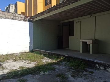 SE VENDE CASA JARDINES DE LA VILLA CERCA DE RAMON SERRANO Y AVENIDA BENITO JUAREZ, VILLA DE ALVAREZ, COLIMA