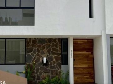Casa en venta en Valle Imperial en Coto
