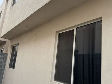 ADL  VENTA DE CASA EN JOYAS DE SAN ROQUE JUAREZ