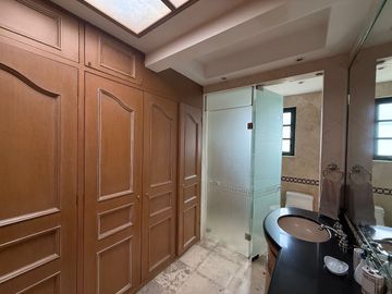 Venta casa en conjunto, Bosques de las Lomas, avenida de la palma