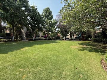 Venta casa en conjunto, Bosques de las Lomas, avenida de la palma