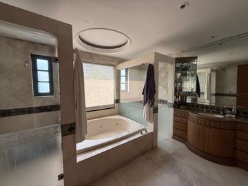 Venta casa en conjunto, Bosques de las Lomas, avenida de la palma