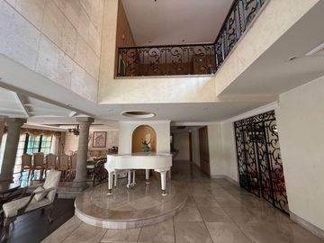 Venta casa en conjunto, Bosques de las Lomas, avenida de la palma