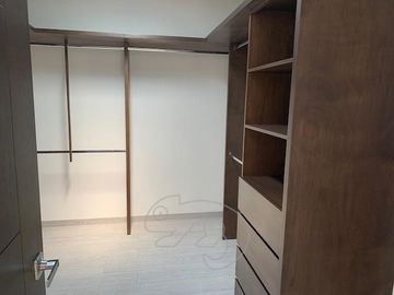 CASA EN VENTA EN MONCAYO