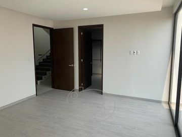 CASA EN VENTA EN MONCAYO