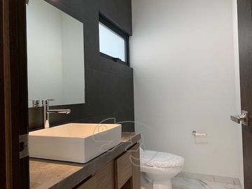 CASA EN VENTA EN MONCAYO