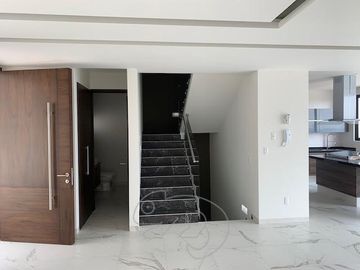 CASA EN VENTA EN MONCAYO