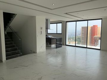 CASA EN VENTA EN MONCAYO