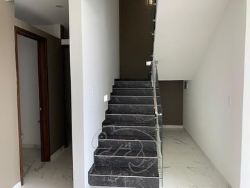 CASA EN VENTA EN MONCAYO