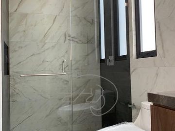 CASA EN VENTA EN MONCAYO