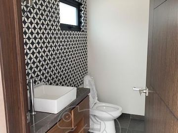 CASA EN VENTA EN MONCAYO