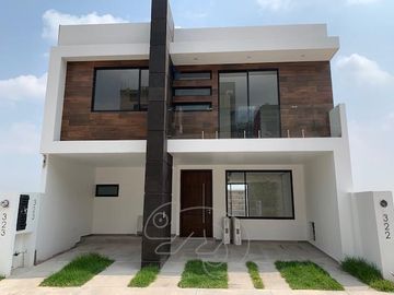 CASA EN VENTA EN MONCAYO