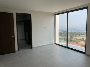 CASA EN VENTA EN MONCAYO