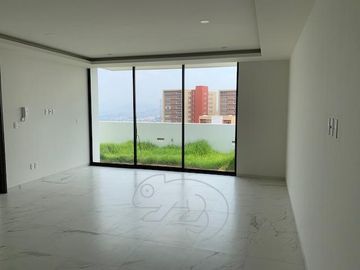 CASA EN VENTA EN MONCAYO