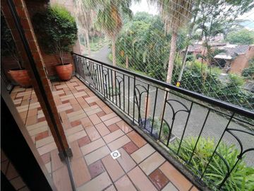 Amplios Espacios Casa Envig las brujas 6 alcobas !!300m2💰1630 Mill.
