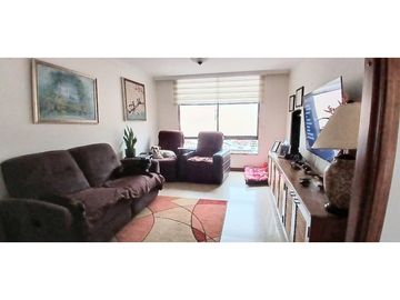 Amplio y remodelado Venta apartamento en El Poblado, sector Oviedo
