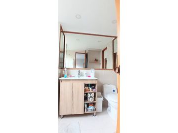 Amplio y remodelado Venta apartamento en El Poblado, sector Oviedo