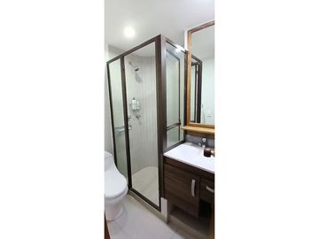 Amplio y remodelado Venta apartamento en El Poblado, sector Oviedo