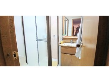 Amplio y remodelado Venta apartamento en El Poblado, sector Oviedo