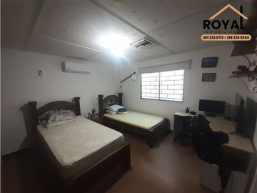 ANDALUCIA BARRANQUILLA VENTA CASA LOTE 301 M2 CASA 250 M2