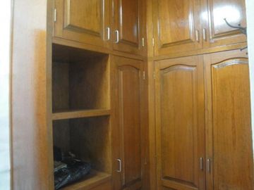 CASA EN RENTA Y VENTA EN CUERNAVACA, ALBERCA, VIGILANCIA, CERCA DEL ACCESO A AUTOPISTA