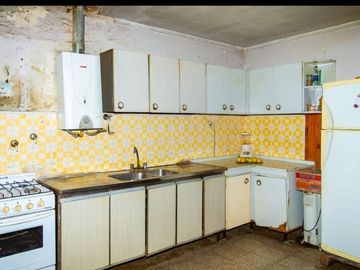 VENTA CASA A REFACCIONAR IDEAL COMERCIO