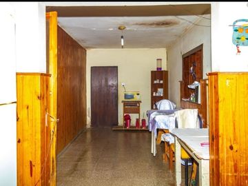 VENTA CASA A REFACCIONAR IDEAL COMERCIO