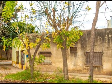 VENTA CASA A REFACCIONAR IDEAL COMERCIO
