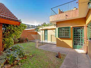 CASA EN VENTA HURLINGHAM - APTO CREDITO - PERMUTA